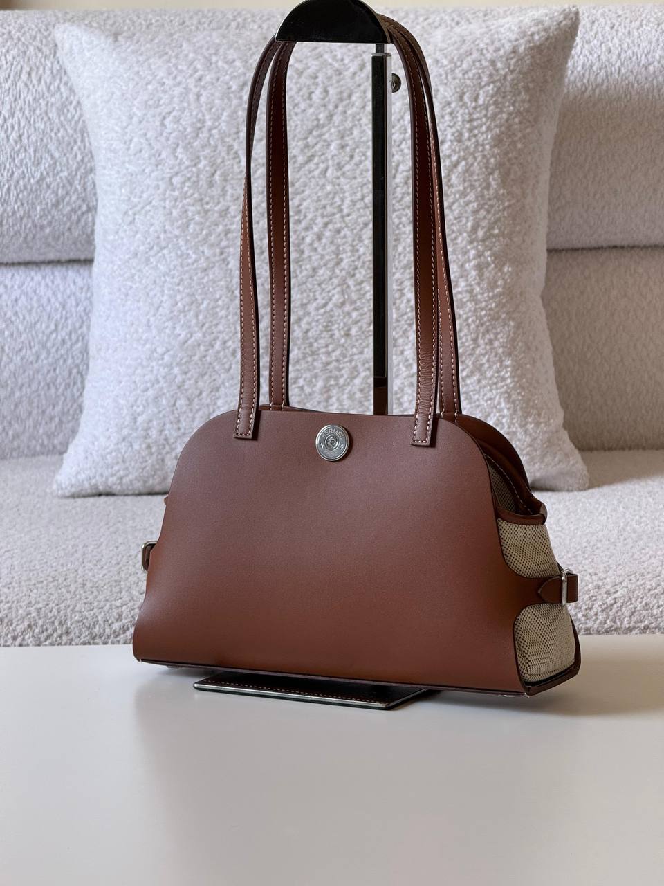 Hermes tablier 26cm💕master quality😍with box❤️
610 dhs🇦🇪🇦🇪

Zain52
♥️♥️♥️