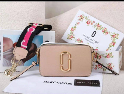 MJ 

Good Quality 

With Box 
🎁🎁🎁

95 dhs❤️

Zain250
♥️♥️♥️