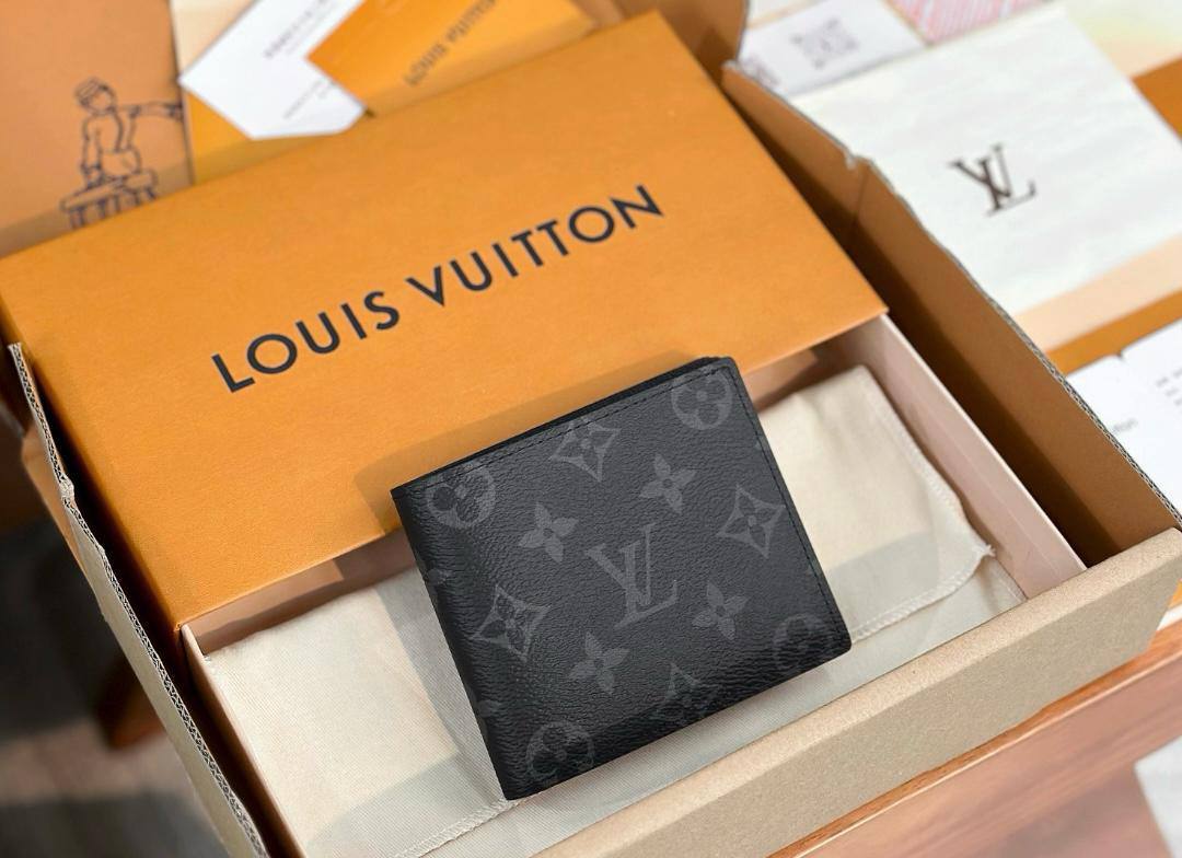 LV Master Wallet
110 dhs🪙💕

Zain33
♥️♥️♥️