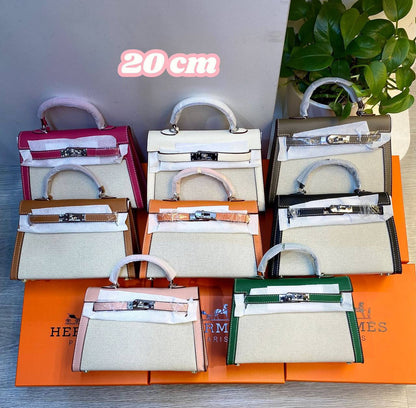 Hermes 

Good Quality .👌🏻

With Box .📦 
🎁🎁🎁

115 dhs✅

Zain107
♥️♥️♥️