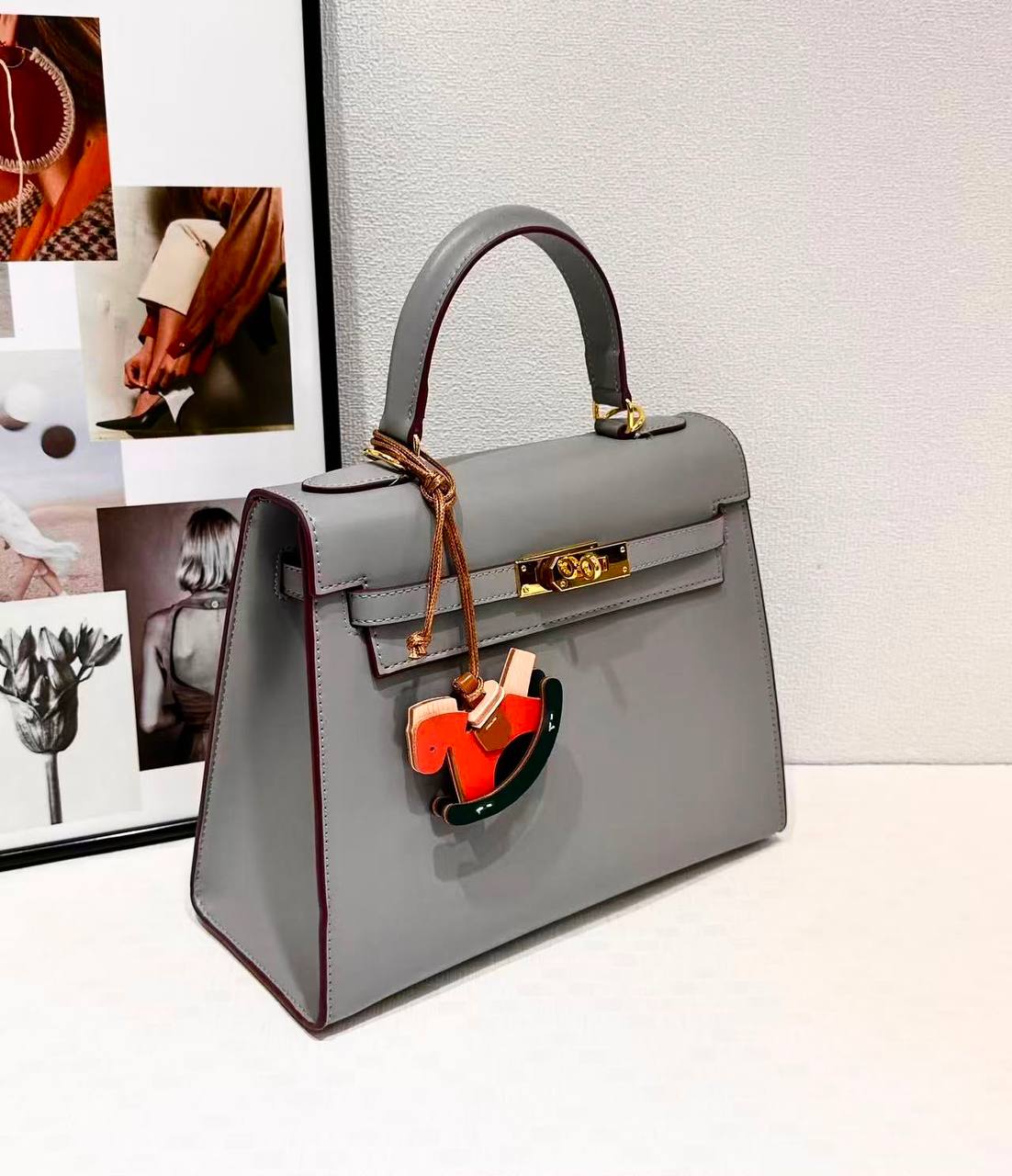 HERMES KELLY BIG SIZE NEW CAME GOOD QUALITY 
120 dhs🇦🇪🇦🇪
Size: 28cm

Zain295
♥️♥️♥️