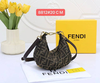 Fendi
100 dhs✅
size：20cm
Good-quality 

with box
🎁🎁🎁

Zain35
❤️❤️❤️
