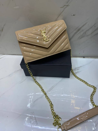 YSL

withbox 
🎁🎁🎁

85 dhs🪙🌺

Zain143