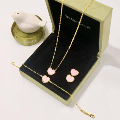 VCA SET❤️‍🔥*
Necklace 🦋
Earring🤯
Bracelet 💥
Master quality 💯
With normal boxes 📦 
115 dhs✅
With master box 🗃️ 
140 dhs✅

Zain216
♥️♥️♥️