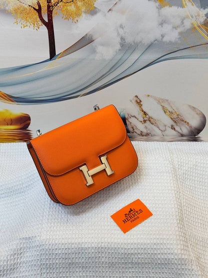 HERMES
Best quality with box
100 dhs💓
size 19CM

Zain290
♥️♥️♥️