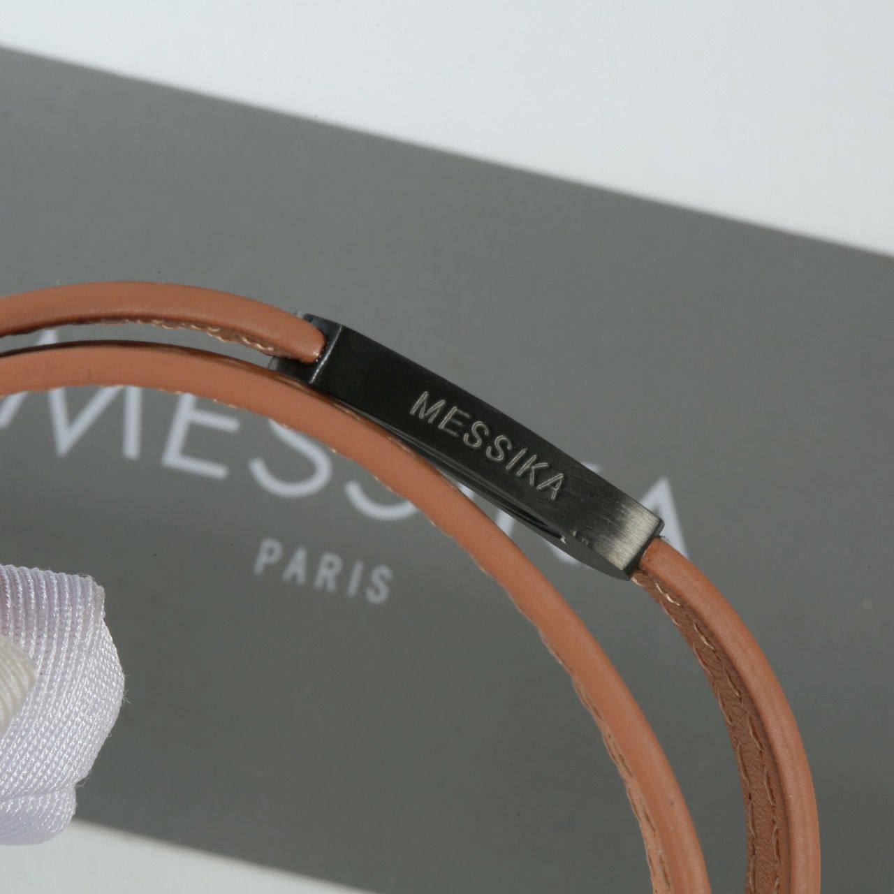 70 DHS✅
MESSIKA  
UNISEX BRACELET

With Master Box And Paper Bag 
120 dhs✅

Zain89
♥️♥️♥️