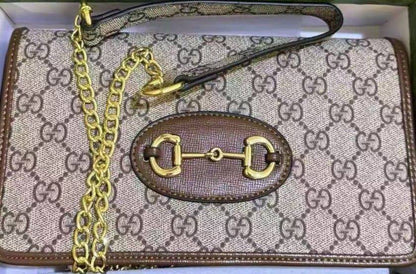 Bags

75 dhs🪙🌨️

With Box
🎁🎁🎁

Zain50
♥️♥️♥️