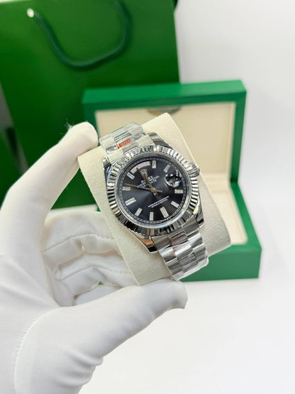 Rolex
Automatic  
master 
with  original  box  🎁
290 dhs✅

Zain85
♥️♥️♥️