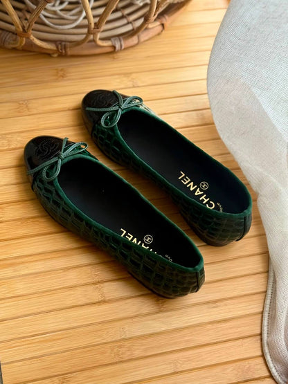 Chanel
super master
𝗦𝗶𝘇𝗲 𝟯𝟲 𝘁𝗼𝗼 𝟰𝟭 
450 dhs✅

Zain303
♥️♥️♥️