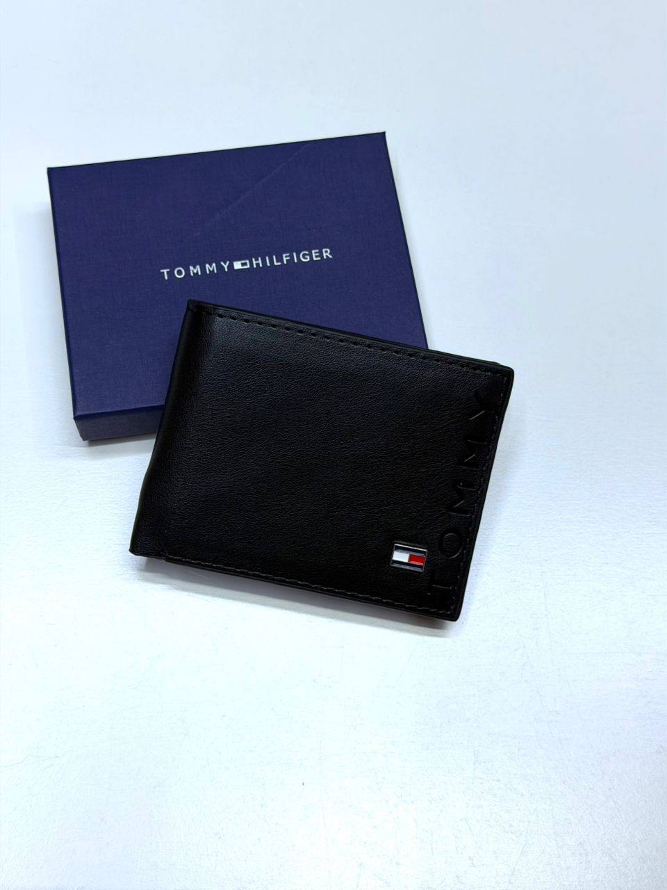 Men's wallet
30 dhs✅
With box
🎁🎁🎁

Zain42
♥️♥️♥️