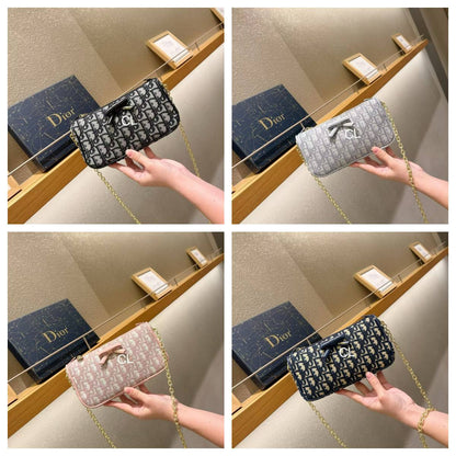 DIOR
Best quality 
with box
100 dhs🇦🇪🇦🇪

size 23CM

Zain290
♥️♥️♥️
