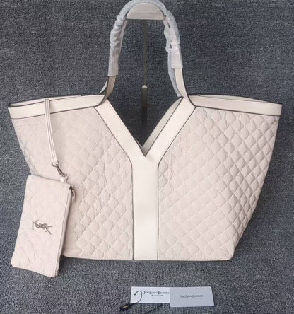 YSL
GOOD QUALITY 
120 dhs✅

Zain39
♥️♥️♥️