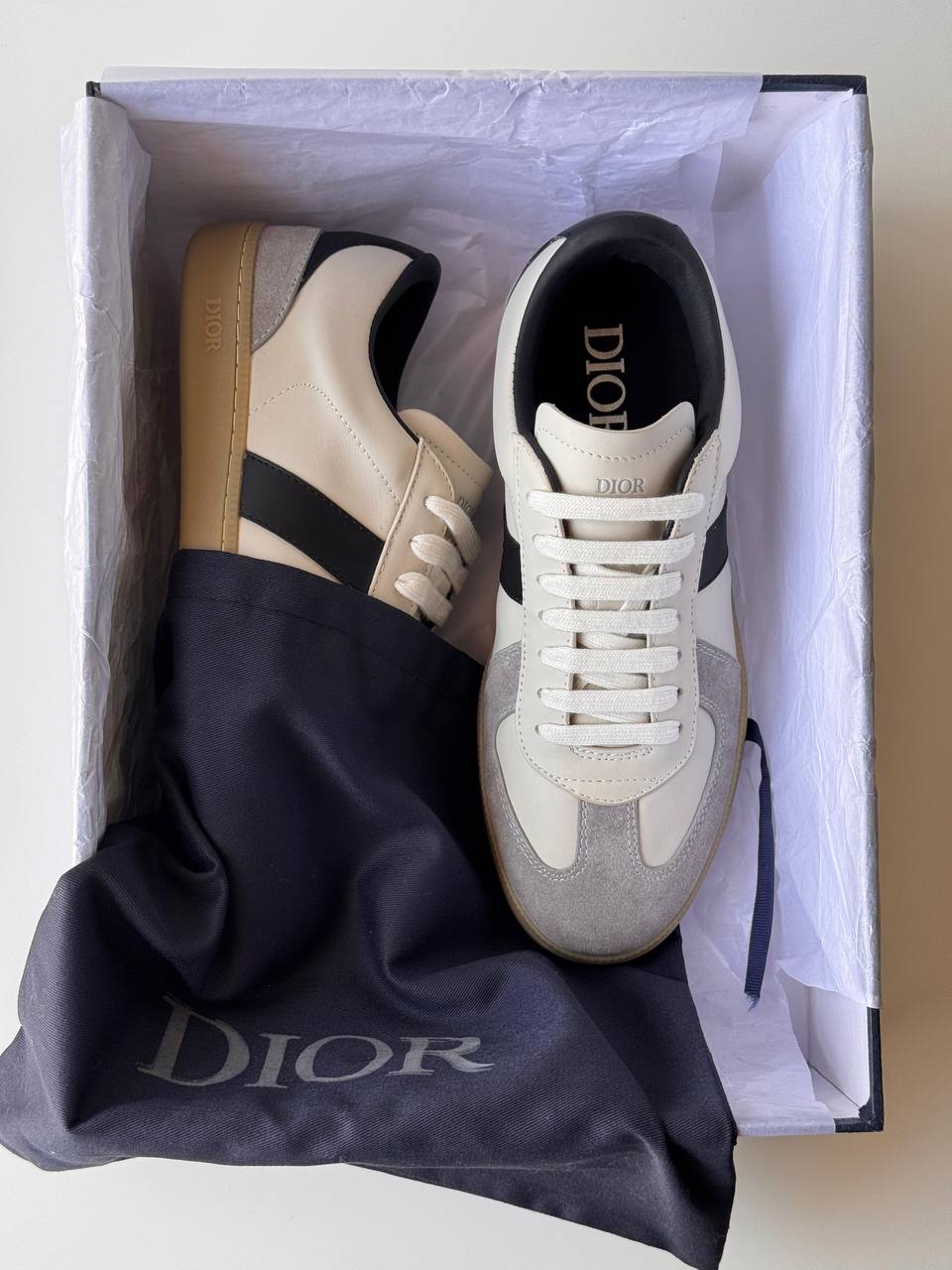 Dior B27 Uptown Sneaker
*AAA quality*
*size:40 to 46*
500 dhs❣️

Zain185
♥️♥️♥️