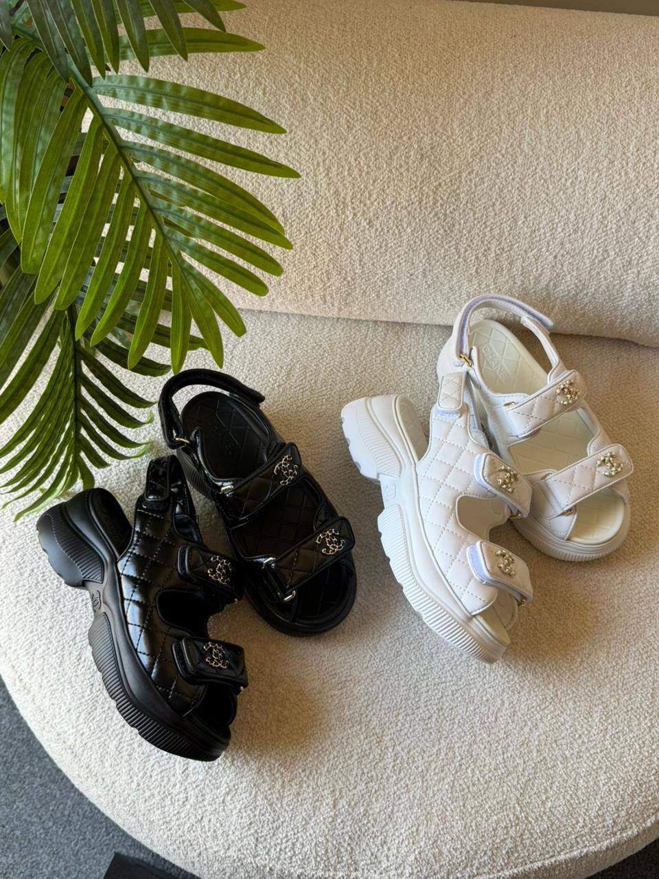 CHANEL 
SuperMaster Quality 💯
450 dhs✅
Size: 36-41💥

Zain171
♥️♥️♥️