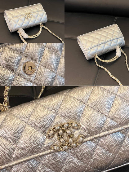Chanel
100 dhs🇦🇪🇦🇪
with box
size 19cm

Zain26
♥️♥️♥️