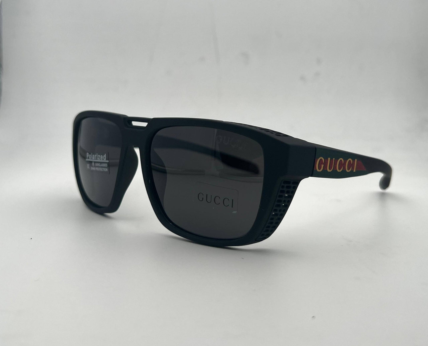 Gucci
Sunglasses 🕶️ 
Good quality 💯 
With master Box 🗃️ 
50 dhs💓

Zain273
♥️♥️♥️