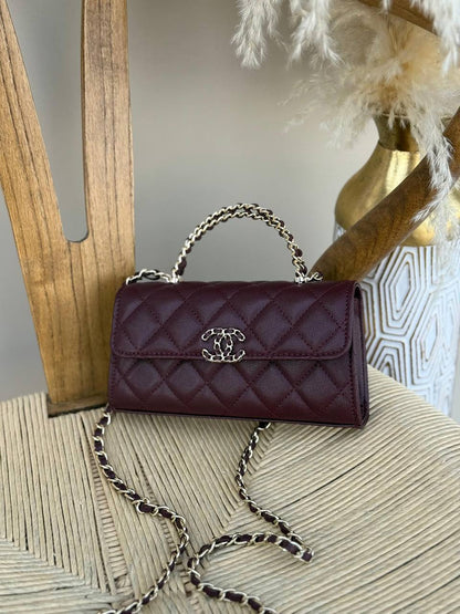 CHANEL

15cm
340 dhs✅

18cm
360 dhs✅
Top quality 

With box🎁

Zain167
♥️♥️♥️