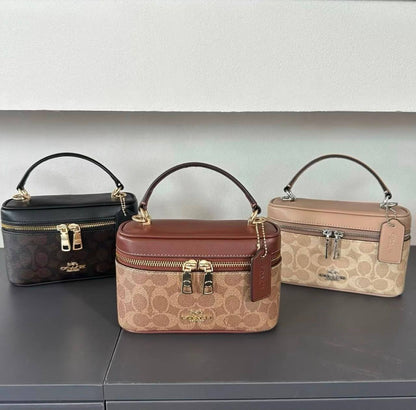 Coach
100 dhs✅
High-quality with box

Zain35
♥️♥️♥️