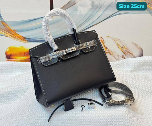 Hermes
Best quality

With box’s
🎁🎁🎁

115 dhs❤️
size 25cm

Zain158
♥️♥️♥️