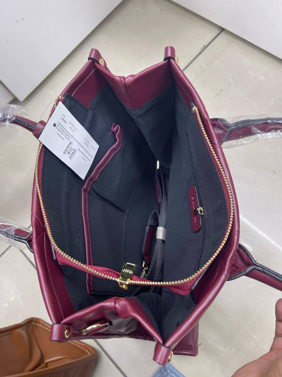 Prada
75 dhs❣️

Zain50
♥️♥️♥️