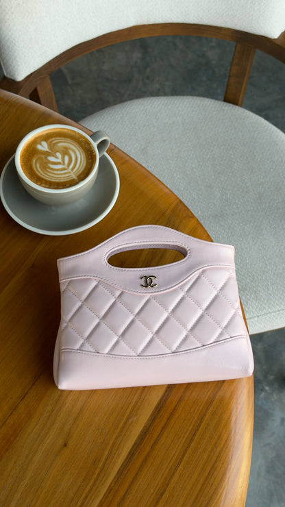New collection ⚜️
CHANEL 💚
VIP quality 💎
Chanel 31 ✨
Size : 20 cm
For Price 👇 WhatsApp✅
0568585901 
0507557372
0552275751 Owner Zain 👌

Zain336
♥️♥️♥️