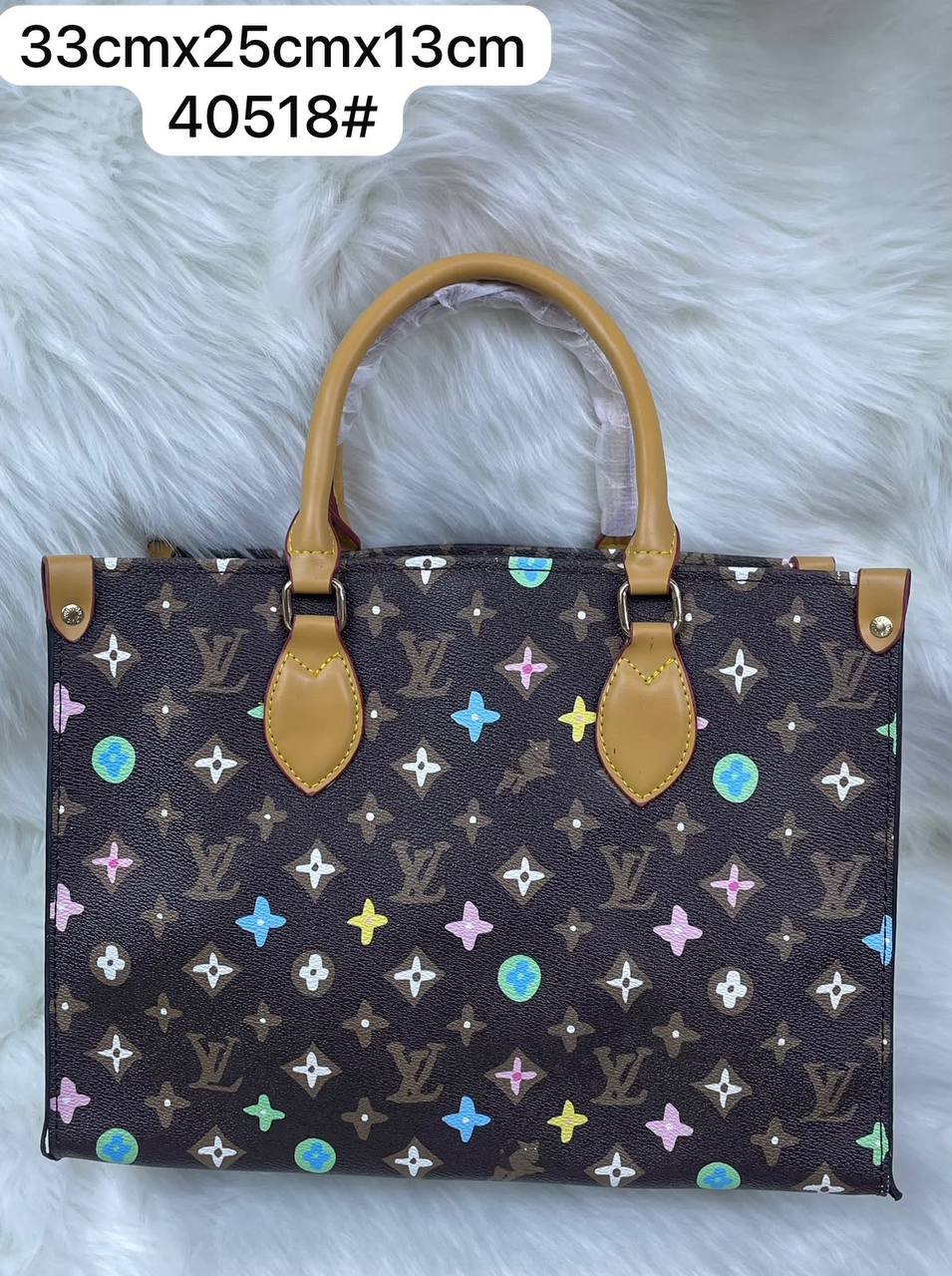 LV
33cmx25cmx13cm
40518#
100 dhs🇦🇪🇦🇪

Zain72
♥️♥️♥️