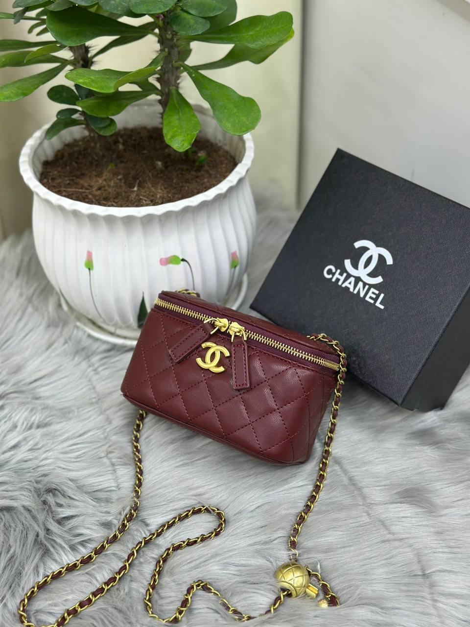 Chanel
with box🎁🎁🎁

100 dhs✅

Zain244
♥️♥️♥️