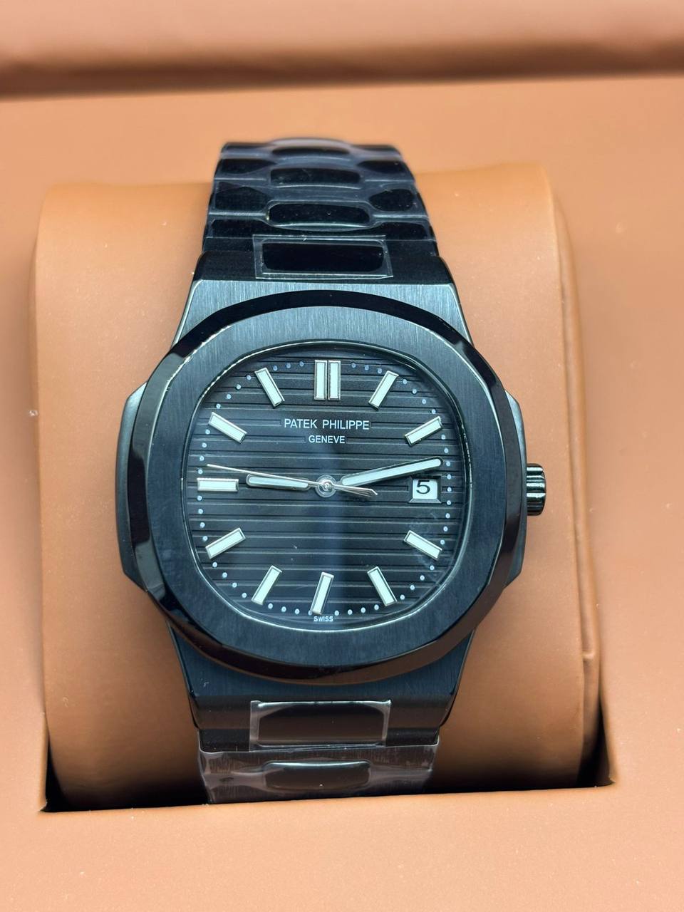 Patek Philippe
280 dhs🪙🌨️

Zain264
♥️♥️♥️