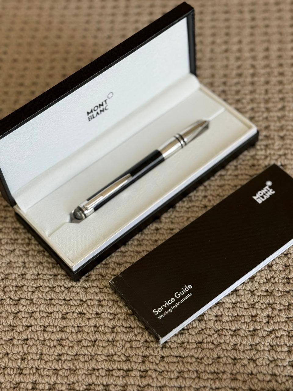 MONTBLANC
*New Pen*
*Master Quality*
190 dhs✅

Zain179
♥️♥️♥️