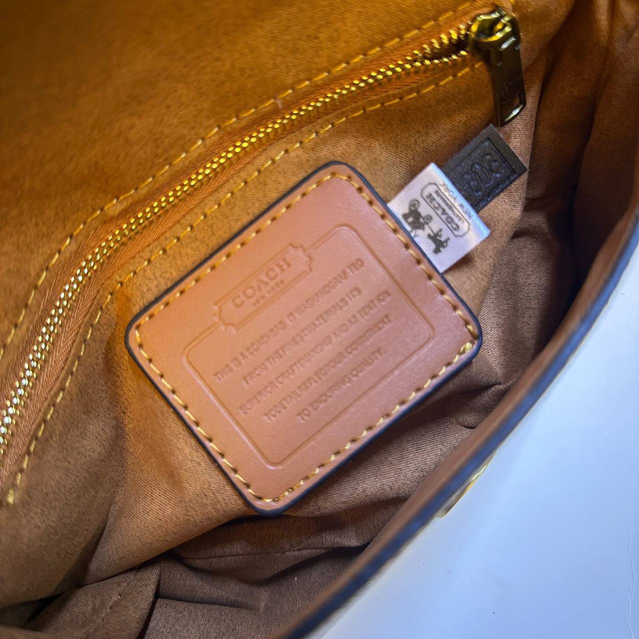 COACH 
 GOOD QUALITY
 WITH BOX 
90 dhs💓
Size:25cm

Zain39
♥️♥️♥️