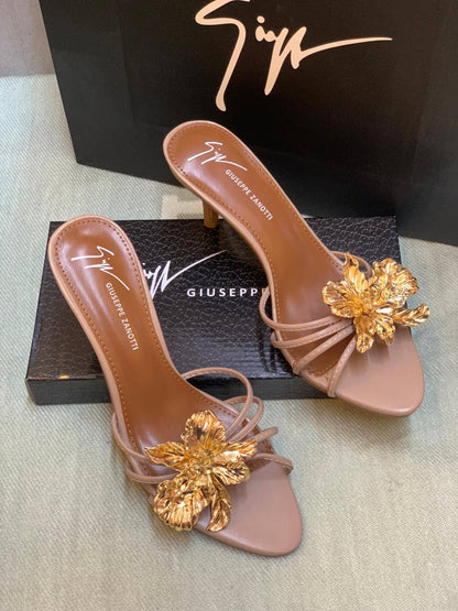 Giuseppe Zanotti  
Master quality 👌
230 dhs✅

Zain183
♥️♥️♥️
