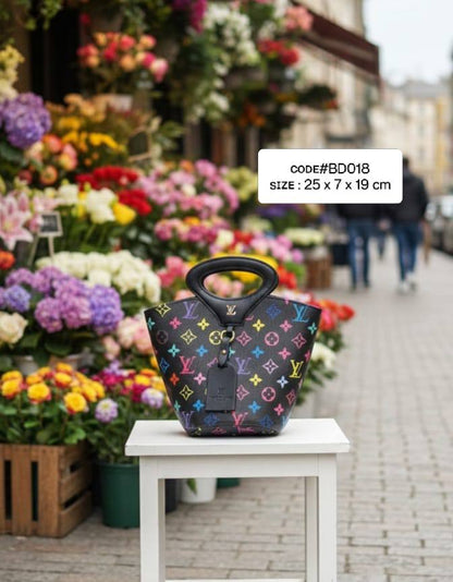 LV
ʀɪᴠᴀɢᴇ BB ʙᴀɢ
ᴡɪᴛʜ ʟᴏɴɢ ʙᴇʟᴛ sᴛʀᴀᴘ
sɪᴢᴇ : 25 cm

70 dhs🪙🌺

Zain31
♥️♥️
