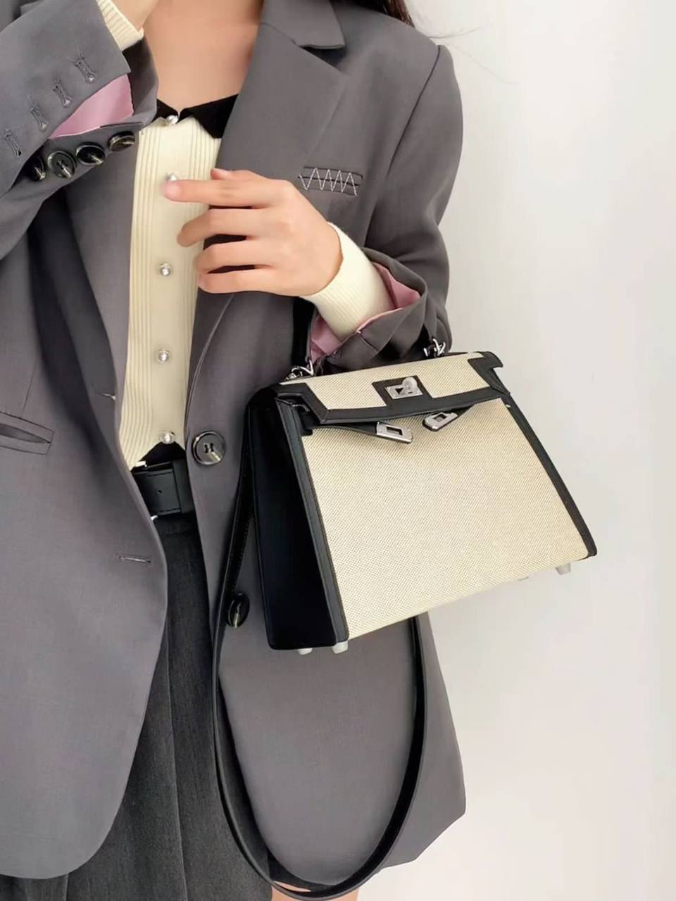Hermes
 GOOD QUALITY 
110 dhs✅

Zain39
♥️♥️♥️