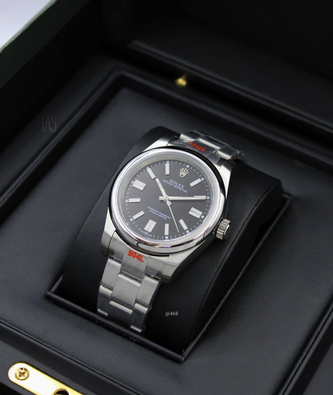 ROLEX  MILGAUSS AUTOMATIC 41mm

180 dhs🪙💚

Zain58
♥️♥️♥️
