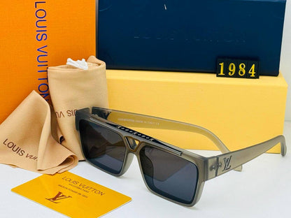 Sunglass
55 dhs✅

Zain29
♥️♥️♥️