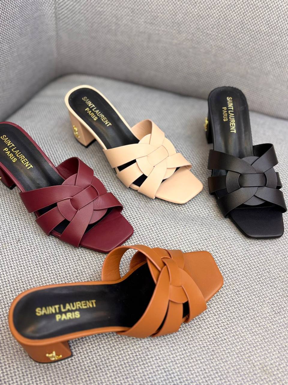 YSL
110 dhs✅
Size 36-42

Zain30
♥️♥️♥️