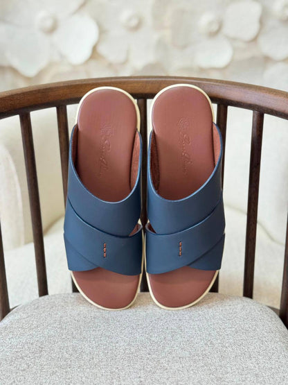 LORO PIANA 
*Vip quality*
*size: 40 to 46*
450 dhs🇦🇪🇦🇪

Zain185
♥️♥️♥️