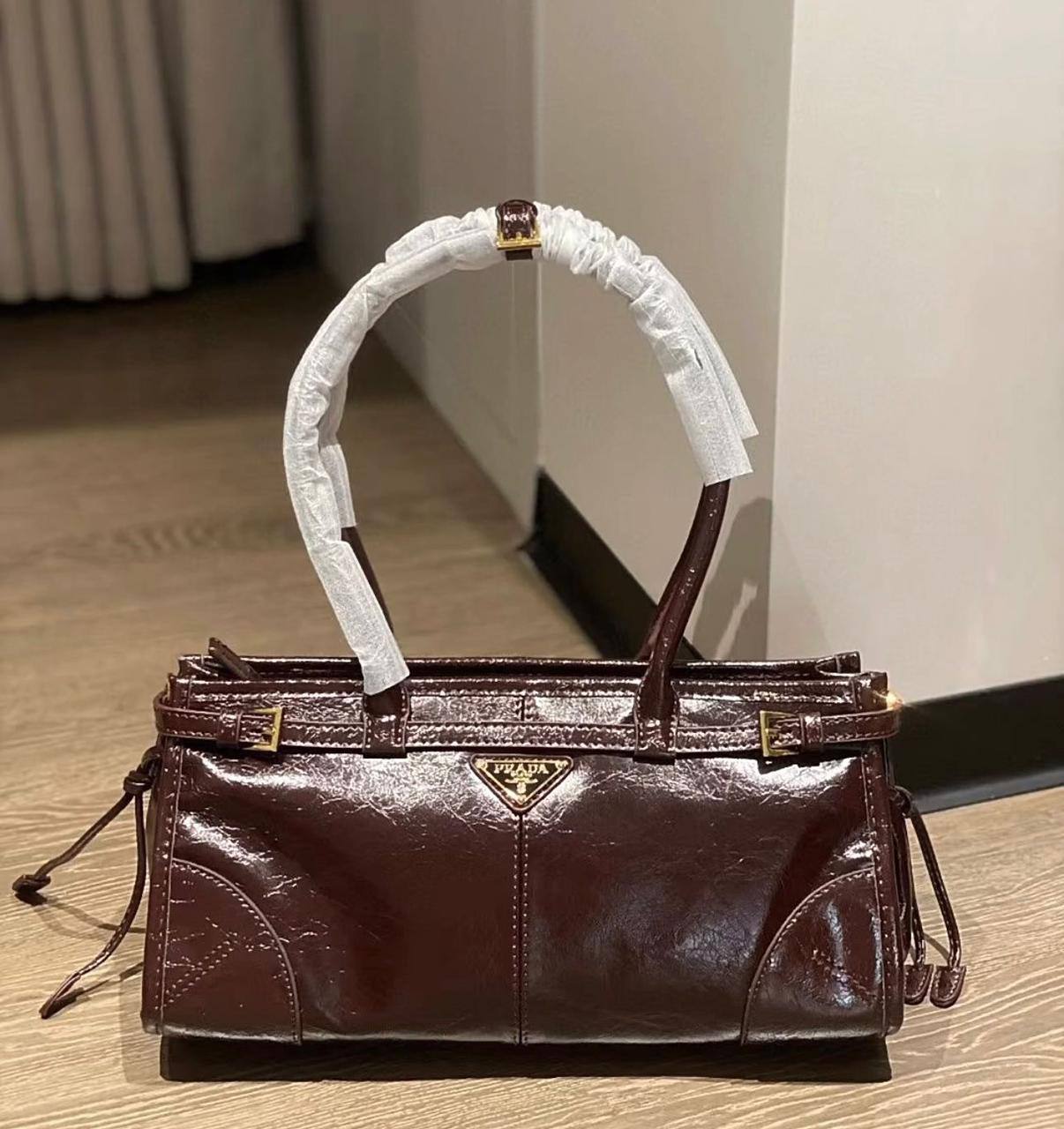 Prada 

High quality 

125 dhs

Zain39
♥️♥️♥️