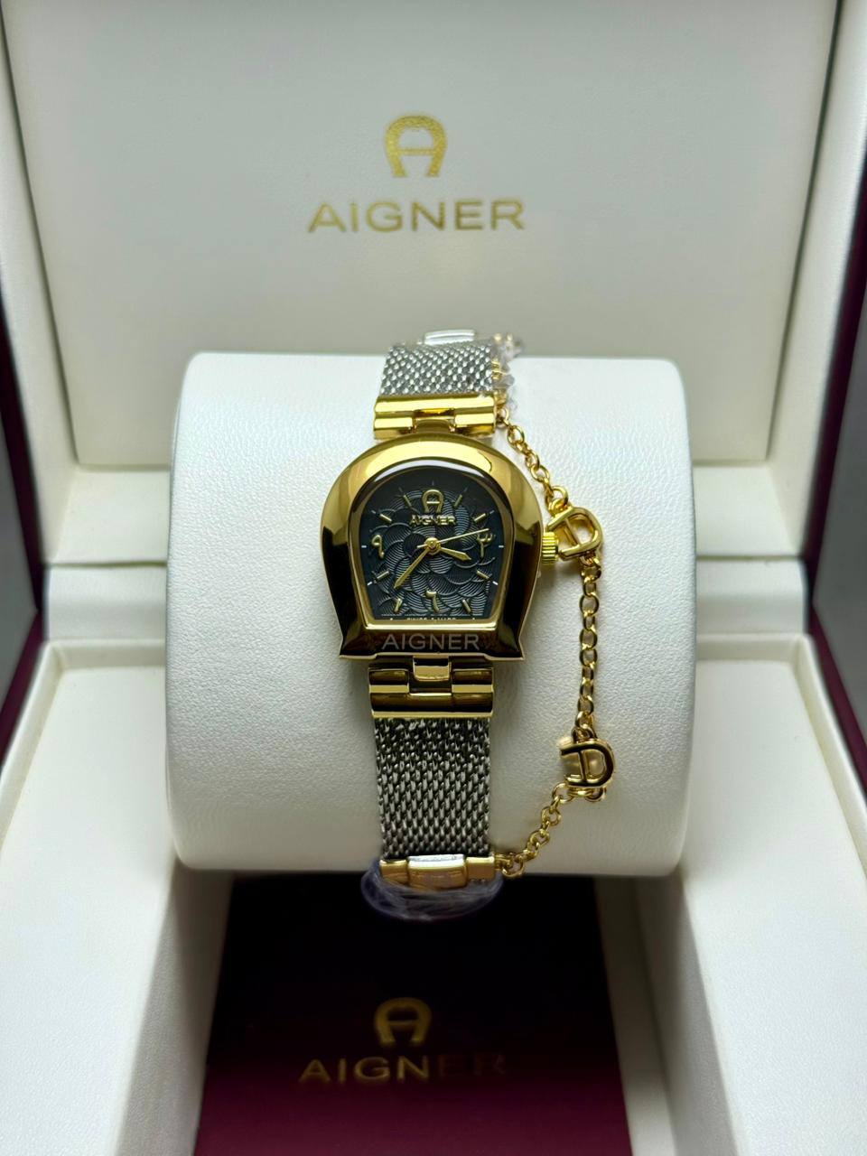 Aigner Ladies

80 dhs🇦🇪🇦🇪

Zain29
♥️♥️♥️
