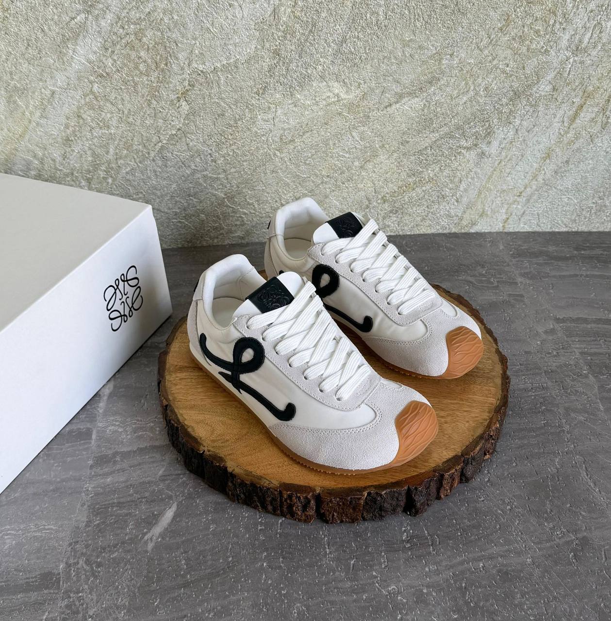 LOEWE
SuperMaster Quality 💯
450 dhs✅
Size: 36-41💥

Zain171
♥️♥️♥️
