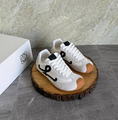 LOEWE
SuperMaster Quality 💯
450 dhs✅
Size: 36-41💥

Zain171
♥️♥️♥️