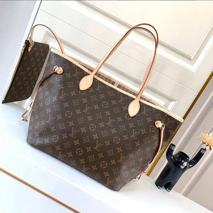 LV 
Master❣️❣️
  32Cm MM
280 dhs🇦🇪🇦🇪

Zain131
♥️♥️