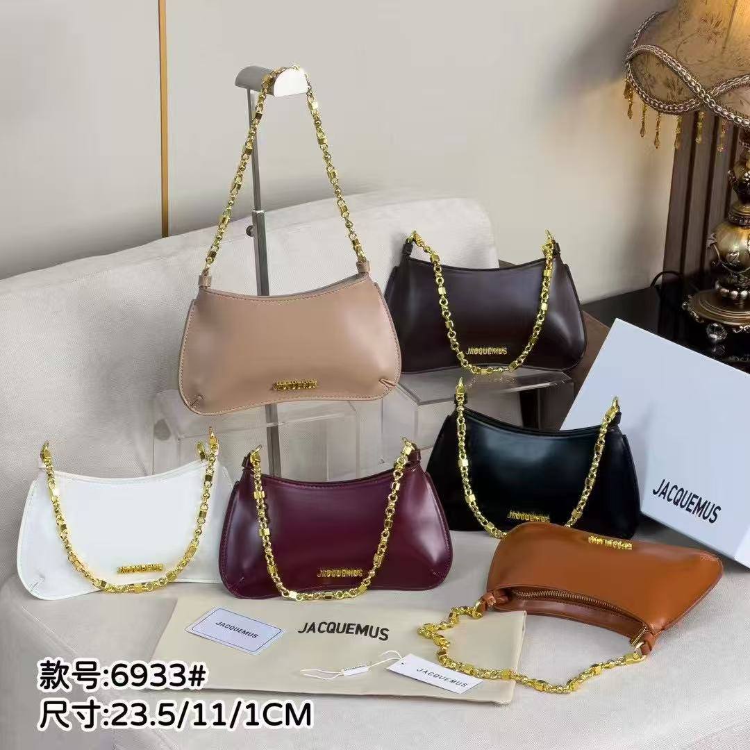 Jacquemus 

115 dhs✅

with box 
🎁🎁🎁

good quality

Zain07
♥️♥️♥️