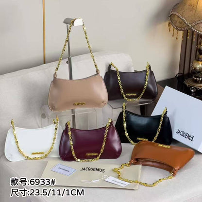 Jacquemus 

115 dhs✅

with box 
🎁🎁🎁

good quality

Zain07
♥️♥️♥️