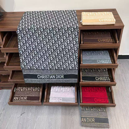 Scarf

45 dhs🗽

Zain253
♥️♥️♥️