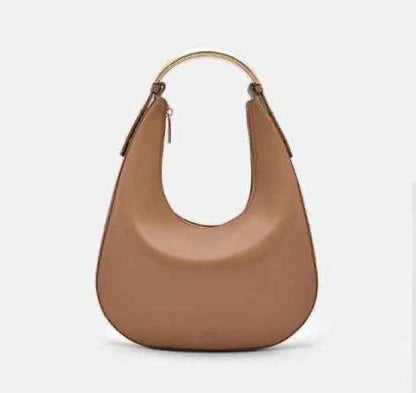 Pedro 
Size 27*19*4
Good quality 
95 dhs✅

Zain17
♥️♥️♥️