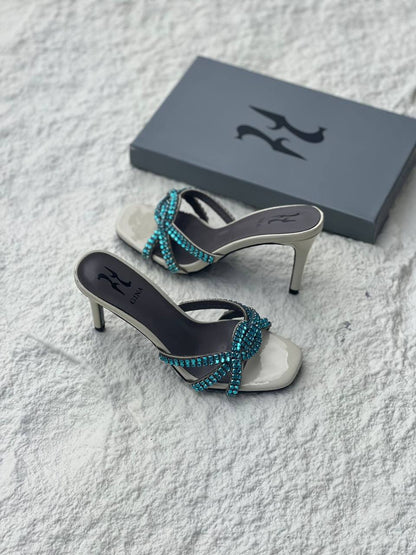 GINA 
SIZE 36 to 41
105 dhs✅

Zain21
♥️♥️♥️