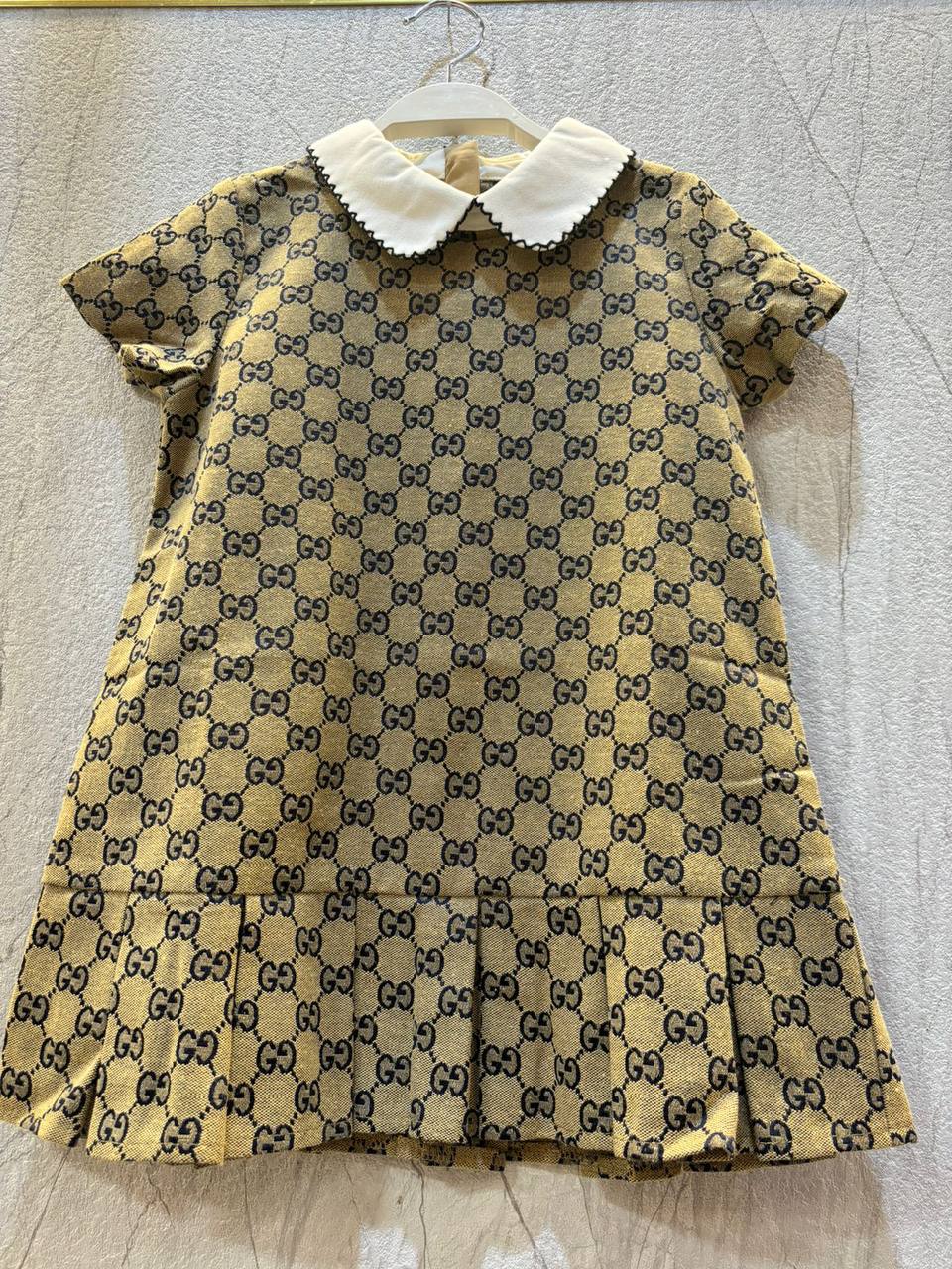 Gucci
dress 1-10y 130 dhs🇦🇪
bag 80 dhs🇦🇪

Zain151
♥️♥️♥️