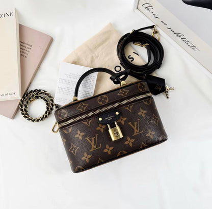 LV

95 dhs✅

With the box🎁🎁🎁

Zain35
♥️♥️♥️