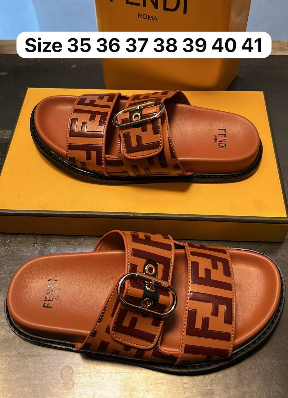 Fendi 

70 dhs🌺

Zain146
♥️♥️♥️